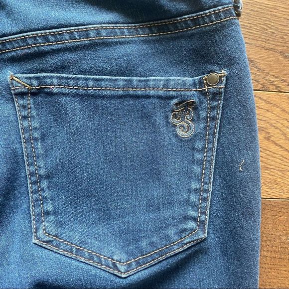 Jessica Simpson Jeans - Picture 6 of 12
